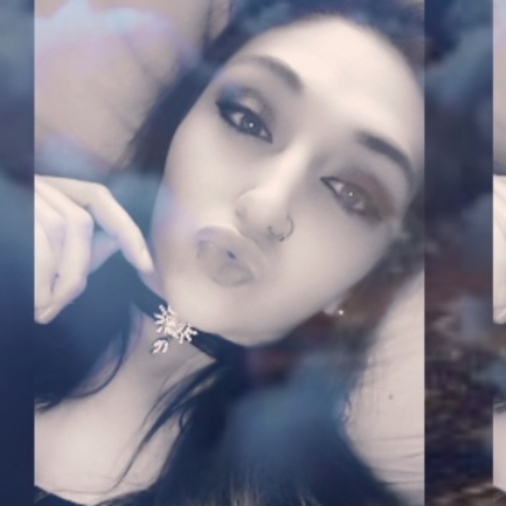 Meet your Posher, Sabrina